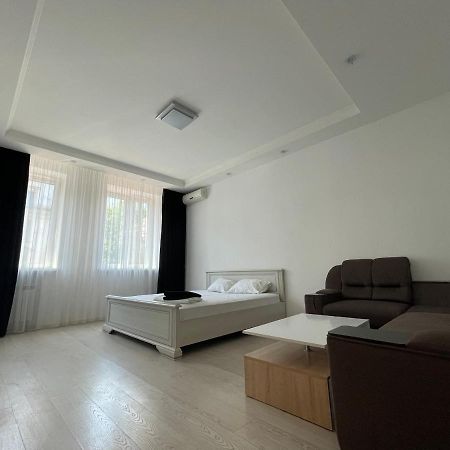 Vip Apartment Karl Marks Avenue Krivoi Rog Exterior foto